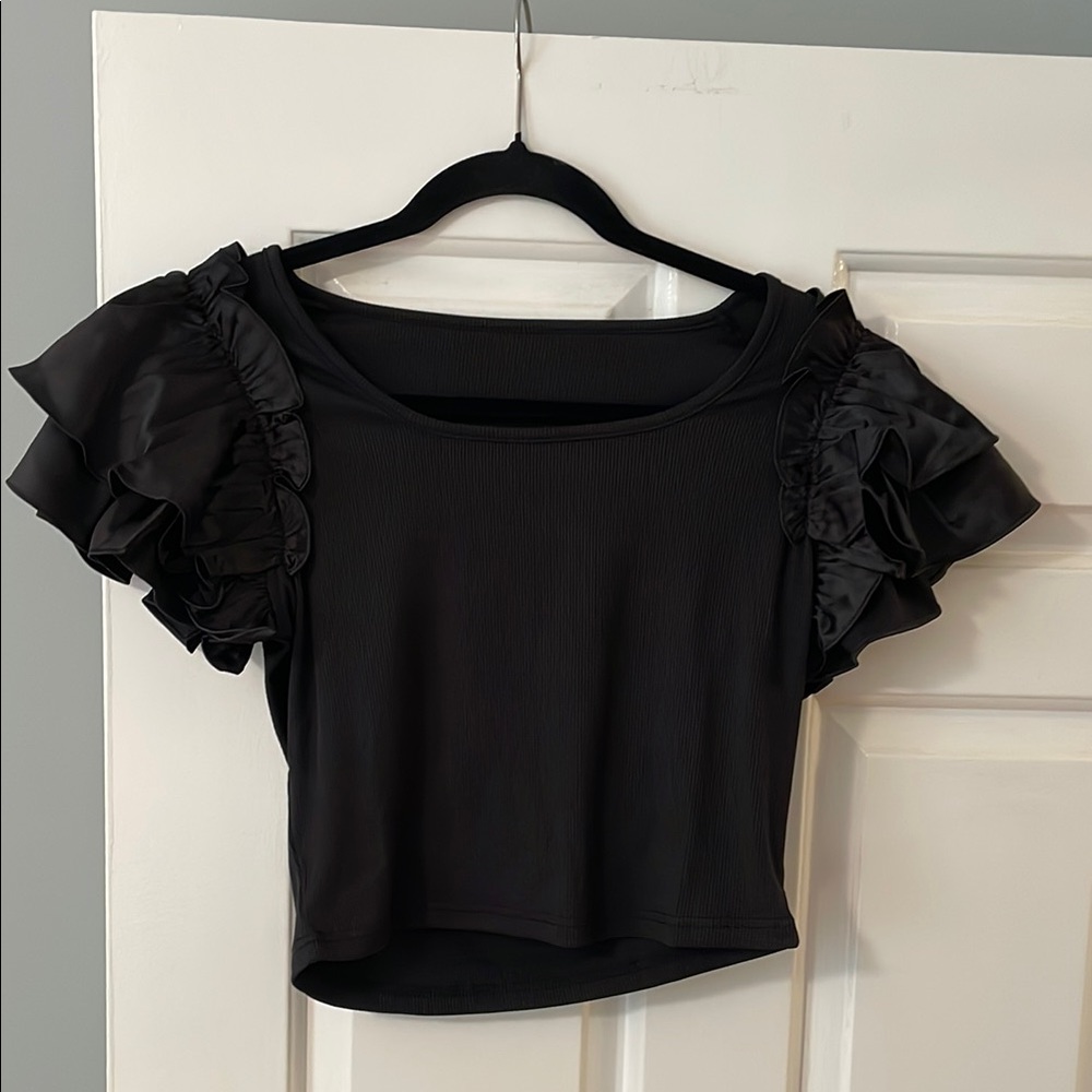 Elegant Black Ruffle Sleeve Top new medium